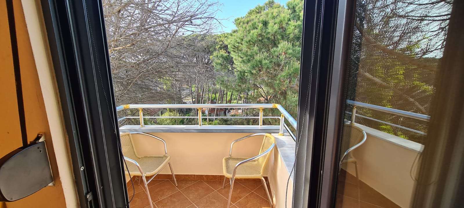 JEPET ME QIRA APARTAMENT 1+1 NE GOLEM!